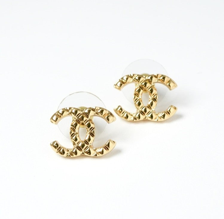 CHANEL　シャネル　ピアス　イヤリング　ココマーク　マトラッセ　ゴールド シャネル CHANEL ピアス イヤリング ゴールド ココマーク