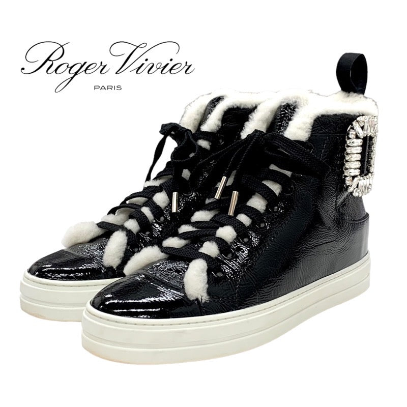 ロジェヴィヴィエ Roger Vivier スニーカー 靴 シューズ パテント ムートン ブラック 黒 ハイカットスニーカー ストラスバック –  MYCLOSET