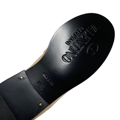 ヴァレンティノ VALENTINO ローファー 革靴 靴 シューズ レザー ゴールド 未使用 フラットシューズ Vロゴ チェーン