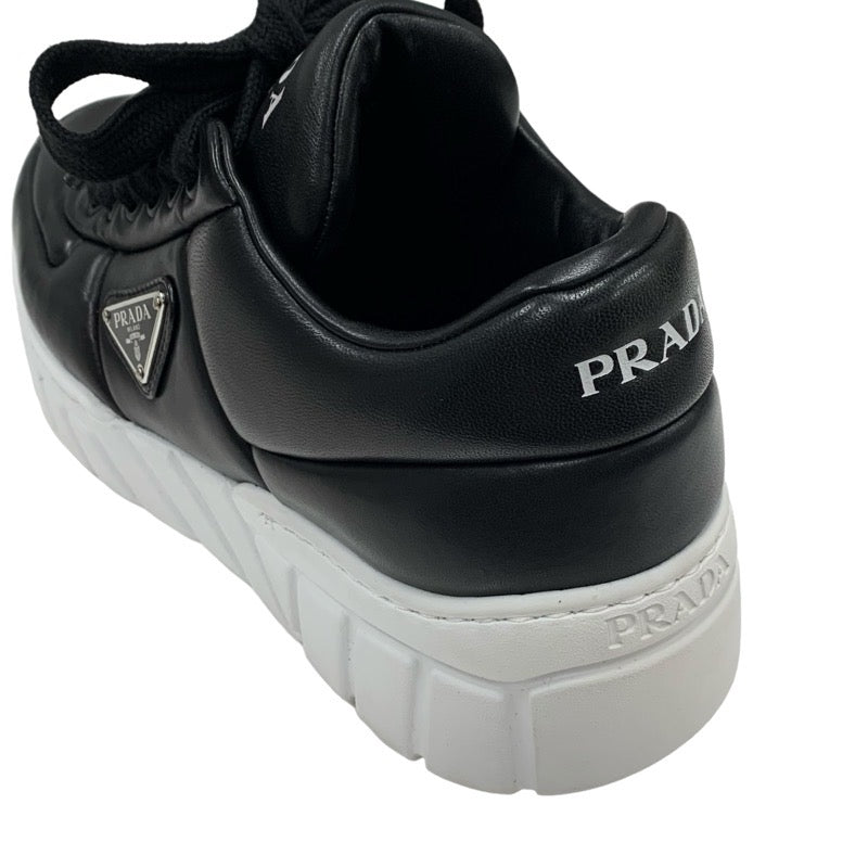 プラダ PRADA スニーカー 靴 シューズ レザー ブラック ホワイト 黒 トライアングル ロゴ メンズ