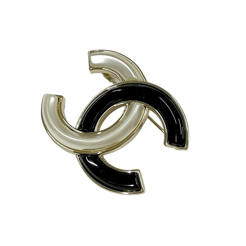 Chanel CHANEL Brooch Corsage Gold Black White Coco Mark Bicolor Pearl