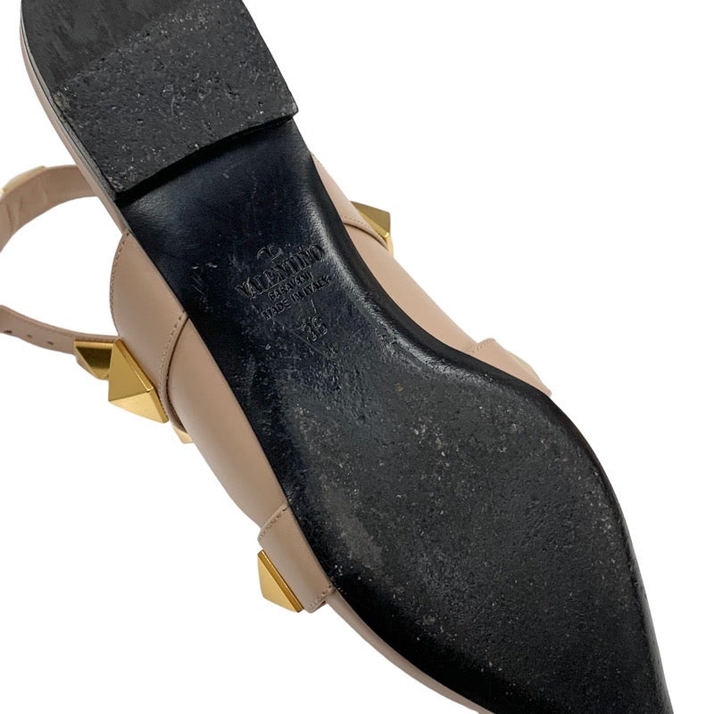 ヴァレンティノ VALENTINO フラットシューズ 靴 シューズ レザー ピンク ゴールド ローマンスタッズ アンクルストラップ フラットパンプス