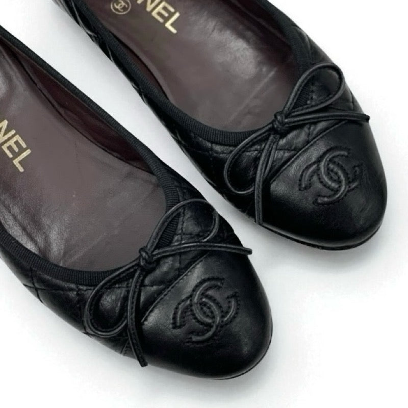 シャネル CHANEL フラットシューズ 靴 シューズ レザー ブラック 黒 バレエシューズ バレリーナ ココマーク リボン マトラッセ