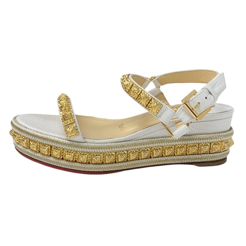 クリスチャンルブタン Christian Louboutin ピラクロウ サンダル 靴 シューズ レザー ホワイト ゴールド バックストラップ スタッズ
