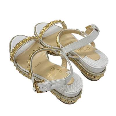 クリスチャンルブタン Christian Louboutin ピラクロウ サンダル 靴 シューズ レザー ホワイト ゴールド バックストラップ スタッズ
