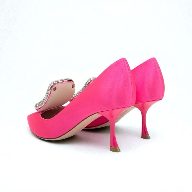 ロジェヴィヴィエ Roger Vivier パンプス 靴 シューズ サテン ピンク 未使用 ラインストーン スワロフスキー バックル