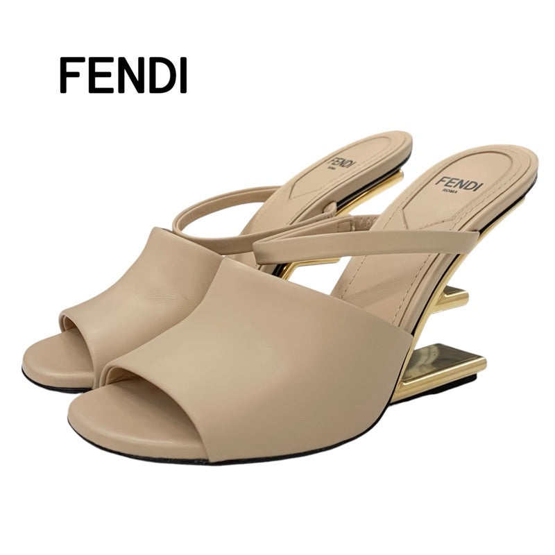 フェンディ FENDI ファースト サンダル 靴 シューズ レザー ベージュ ゴールド ミュール メタルヒール