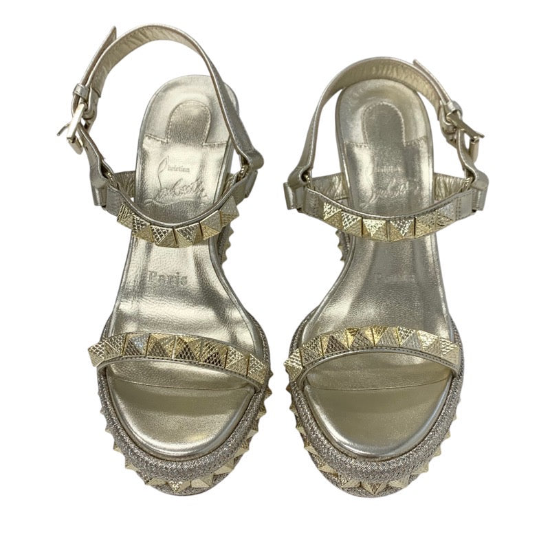 クリスチャンルブタン Christian Louboutin ピラクロウ サンダル 靴 シューズ レザー ゴールド スタッズ ウェッジソール