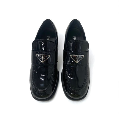 プラダ PRADA ローファー 革靴 靴 シューズ パテント ブラック シルバー トライアングルロゴ