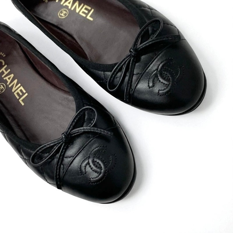 シャネル CHANEL フラットシューズ 靴 シューズ レザー ブラック 黒 バレエシューズ バレリーナ ココマーク リボン マトラッセ