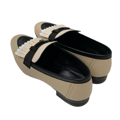 エルメス HERMES ロワイヤル ローファー 革靴 靴 シューズ レザー ベージュ ブラック ホワイト モカシン フラットシューズ H金具 フリンジ