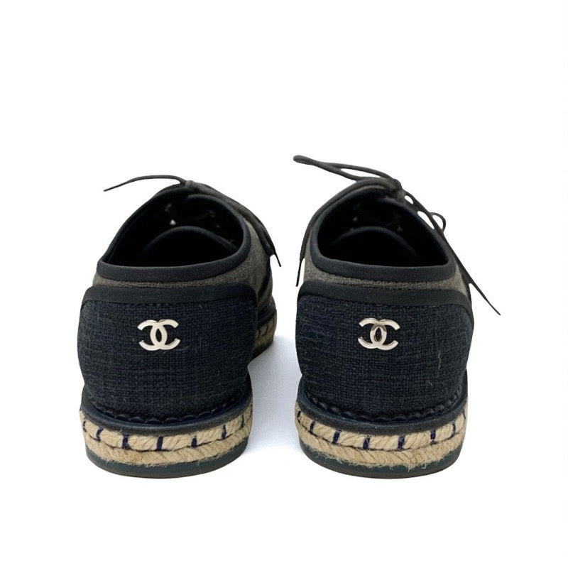 シャネル CHANEL フラットシューズ 靴 シューズ ファブリック グレー ブラック ココマーク エスパドリーユ パール レースアップシューズ