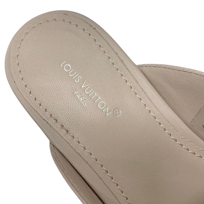 ルイヴィトン LOUIS VUITTON カプリライン ローファー 革靴 靴 シューズ レザー ピンクベージュ ゴールド フラットシューズ ミュール ロゴ