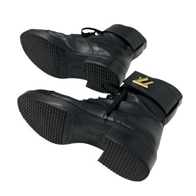 ルイヴィトン LOUIS VUITTON ワンダーランドライン ブーツ ショートブーツ 靴 シューズ レザー ブラック 黒 ゴールド アンクルブーツ レースアップ LV金具 ベルト