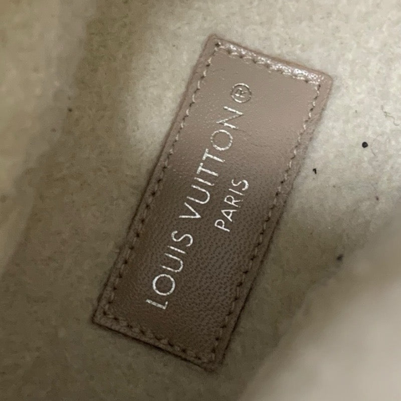 ルイヴィトン LOUIS VUITTON スノードロップライン モノグラム ブーツ ショートブーツ 靴 シューズ スエード ムートン ベージュ ホワイト ボア