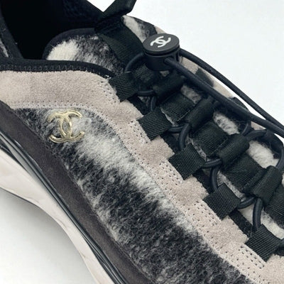 シャネル CHANEL スニーカー 靴 シューズ モヘア スエード グレー ブラック ホワイト ゴールド ココマーク ロゴ マトラッセ メンズ