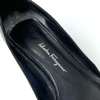 フェラガモ FERRAGAMO パンプス 靴 シューズ パテント ブラック 黒 シルバー ロゴ バックル