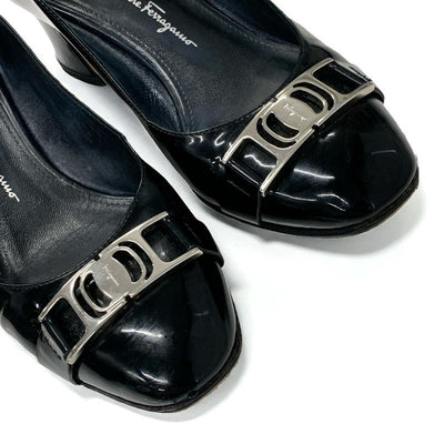 フェラガモ FERRAGAMO パンプス 靴 シューズ パテント ブラック 黒 シルバー ロゴ バックル