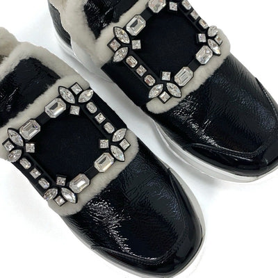ロジェヴィヴィエ Roger Vivier ヴィヴラン シャーリング スニーカー 靴 シューズ パテント ムートン ブラック ストラスバックル ビジュー
