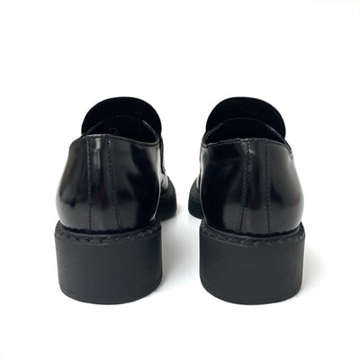 プラダ PRADA チョコレート ローファー 革靴 靴 シューズ レザー ブラック 黒 トライアングルロゴ