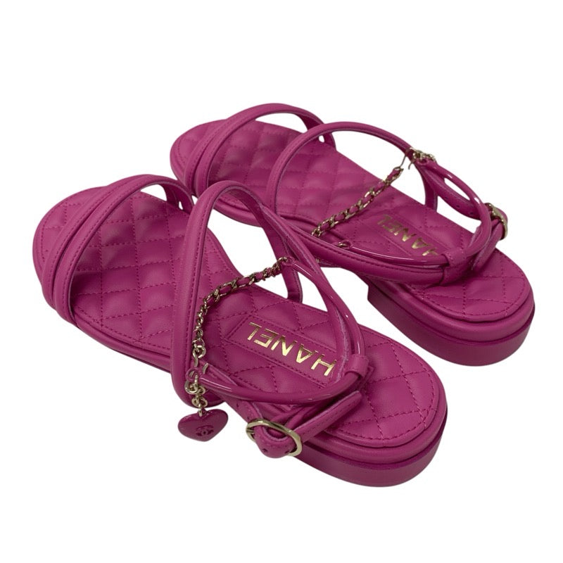 シャネル CHANEL サンダル 靴 シューズ レザー ピンク ゴールド マトラッセ ココマーク ハート チェーン ストラップ フラット