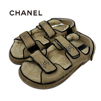 シャネル CHANEL サンダル 靴 シューズ ハラコ ムートン ベージュ ブラック ゴールド ココマーク チェーン ストラップ フラットサンダル