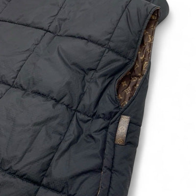 ルイヴィトン LOUIS VUITTON アウター ブラック スリーブレスピローパファーラップジャケット モノグラム ダウンベスト ベルト