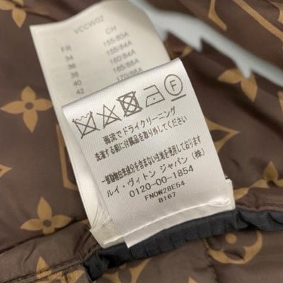 ルイヴィトン LOUIS VUITTON アウター ブラック スリーブレスピローパファーラップジャケット モノグラム ダウンベスト ベルト