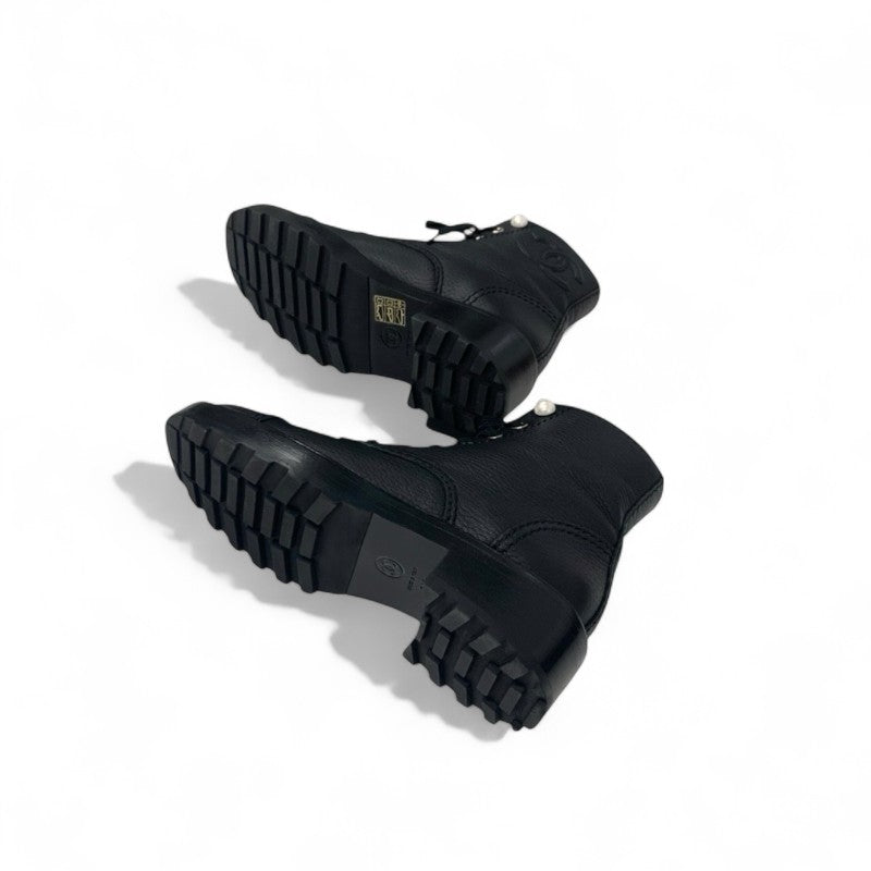 シャネル CHANEL ブーツ ショートブーツ 靴 シューズ レザー ブラック 黒 ココマーク パール レースアップ