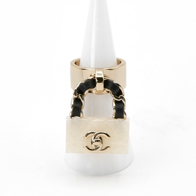 シャネル CHANEL リング 指輪 ゴールド ホワイト ブラック ココマーク マトラッセ バッグチャーム