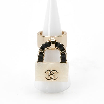 シャネル CHANEL リング 指輪 ゴールド ホワイト ブラック ココマーク マトラッセ バッグチャーム