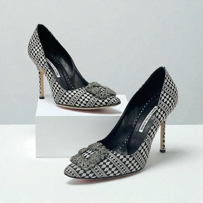 マノロブラニク MANOLO BLAHNIK ハンギシ パンプス 靴 シューズ ファブリック シルバー ブラック ビジュー パーティーシューズ