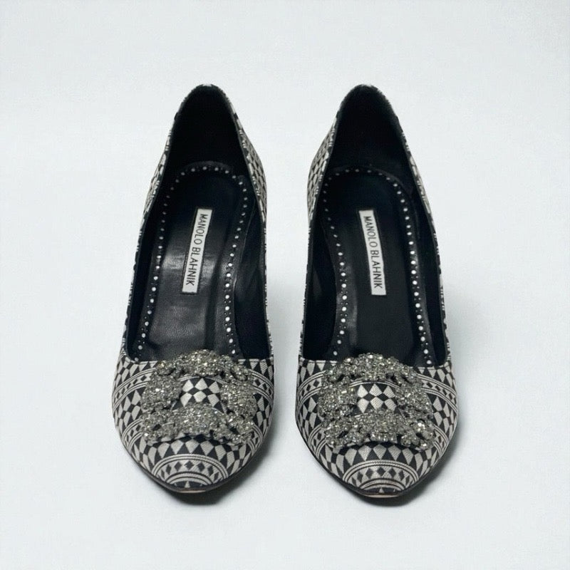 マノロブラニク MANOLO BLAHNIK ハンギシ パンプス 靴 シューズ ファブリック シルバー ブラック ビジュー パーティーシューズ