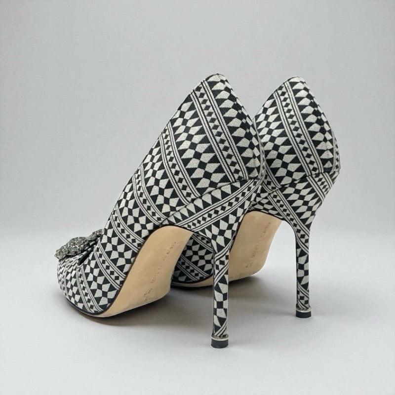マノロブラニク MANOLO BLAHNIK ハンギシ パンプス 靴 シューズ ファブリック シルバー ブラック ビジュー パーティーシューズ
