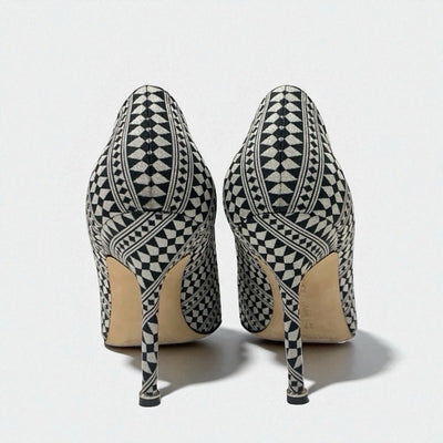 マノロブラニク MANOLO BLAHNIK ハンギシ パンプス 靴 シューズ ファブリック シルバー ブラック ビジュー パーティーシューズ