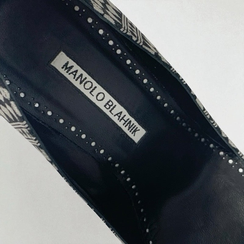 マノロブラニク MANOLO BLAHNIK ハンギシ パンプス 靴 シューズ ファブリック シルバー ブラック ビジュー パーティーシューズ