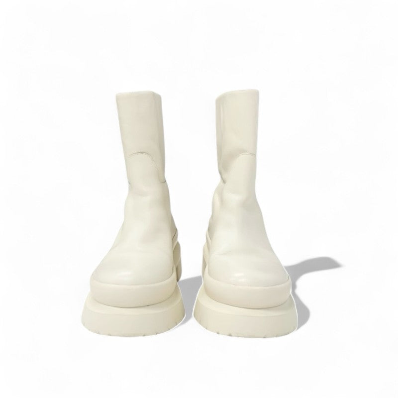 ヴァレンティノ VALENTINO ブーツ ショートブーツ 靴 シューズ レザー アイボリー 白 ゴールド ワンスタッズ ミドル ロゴ