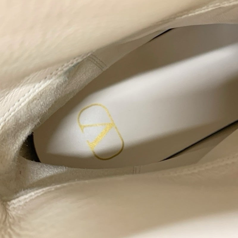 ヴァレンティノ VALENTINO ブーツ ショートブーツ 靴 シューズ レザー アイボリー 白 ゴールド ワンスタッズ ミドル ロゴ