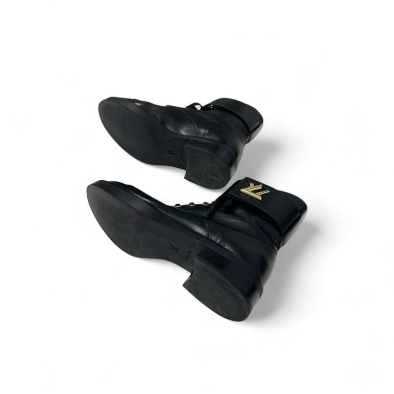 ルイヴィトン LOUIS VUITTON ワンダーランドライン ブーツ ショートブーツ 靴 シューズ レザー ブラック 黒 ゴールド アンクルブーツ レースアップ LV金具 ベルト