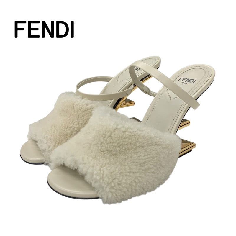 フェンディ FENDI ファースト サンダル 靴 シューズ レザー ムートン アイボリー ゴールド メタルヒール ミュール
