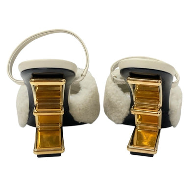 フェンディ FENDI ファースト サンダル 靴 シューズ レザー ムートン アイボリー ゴールド メタルヒール ミュール