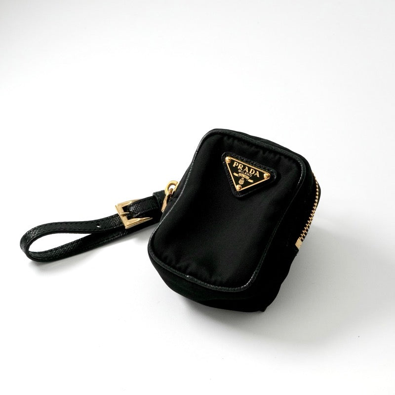 プラダ PRADA ミニポーチ ブラック ゴールド トライアングルロゴ