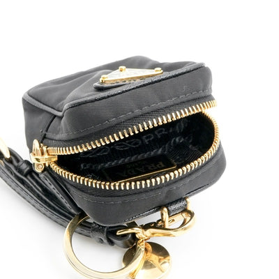 プラダ PRADA ミニポーチ ブラック ゴールド トライアングルロゴ Re-Edition 1978 Re-Nylon チャーム