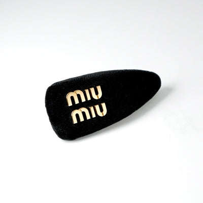 ミュウミュウ MIUMIU ヘアアクセサリー ブラック 黒 ゴールド ロゴ ヘアクリップ バレッタ