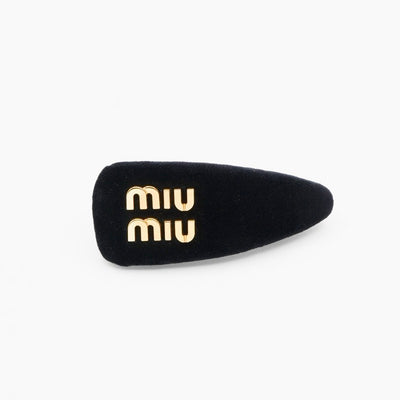 ミュウミュウ MIUMIU ヘアアクセサリー ブラック 黒 ゴールド ロゴ ヘアクリップ バレッタ