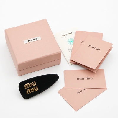 ミュウミュウ MIUMIU ヘアアクセサリー ブラック 黒 ゴールド ロゴ ヘアクリップ バレッタ