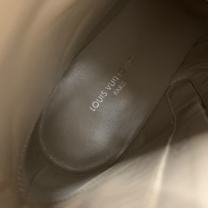 ルイヴィトン LOUIS VUITTON アルティメートライン ブーツ ショートブーツ 靴 シューズ スエード ベージュ ゴールド アンクルブーツ モノグラムヒール