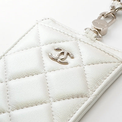 シャネル CHANEL カードケース カード入れ パスケース ホワイト シルバー 白 ココマーク マトラッセ ショルダーチェーン
