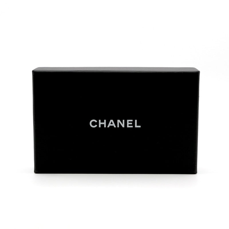 シャネル CHANEL カードケース カード入れ パスケース ホワイト シルバー 白 ココマーク マトラッセ ショルダーチェーン