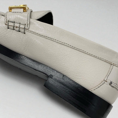 グッチ GUCCI ローファー 革靴 靴 シューズ レザー ベージュ ゴールド メタルロゴ
